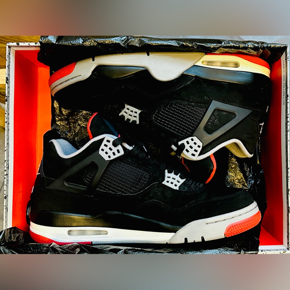 Air Jordan 4 “Bred” 2019 - Black and Red Kicks